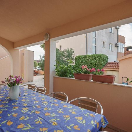 Apartmani Nedoklan Srima Zewnętrze zdjęcie