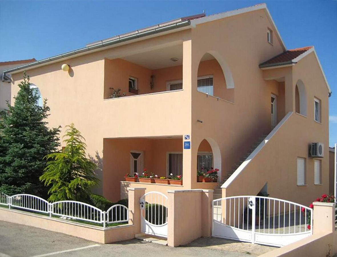 Apartmani Nedoklan Srima Zewnętrze zdjęcie