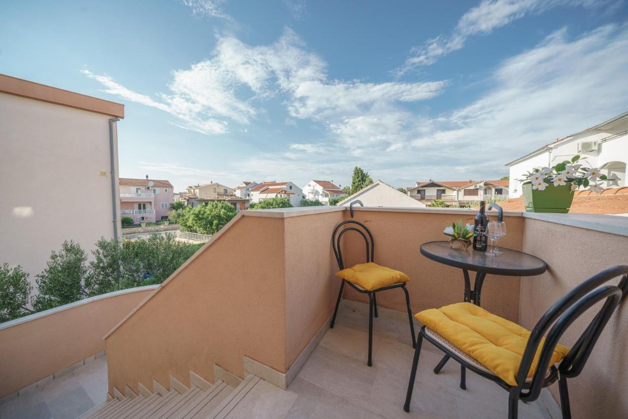 Apartmani Nedoklan Srima Zewnętrze zdjęcie