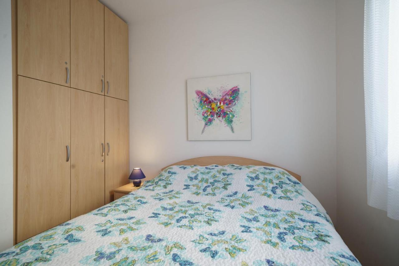 Apartmani Nedoklan Srima Zewnętrze zdjęcie