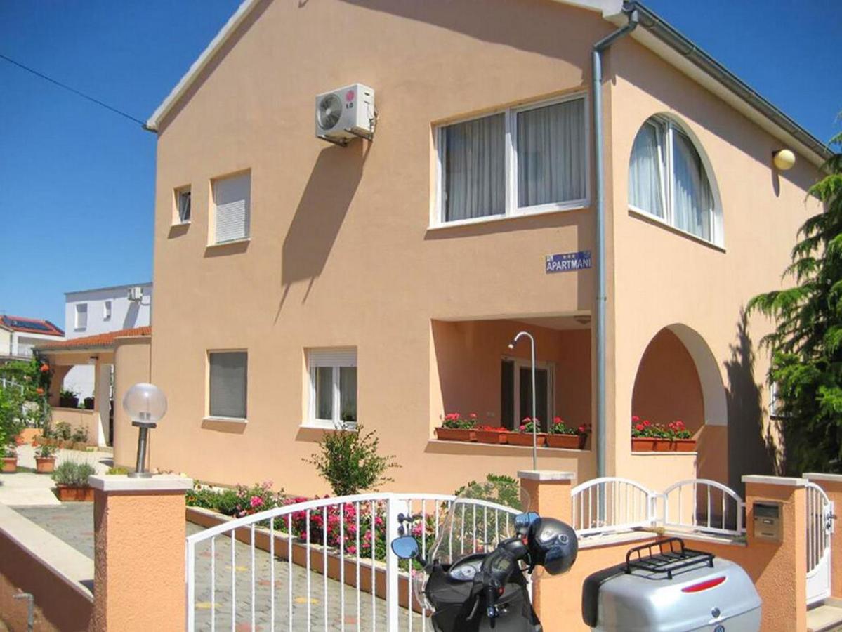Apartmani Nedoklan Srima Zewnętrze zdjęcie