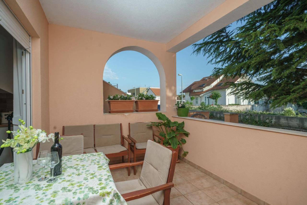 Apartmani Nedoklan Srima Zewnętrze zdjęcie