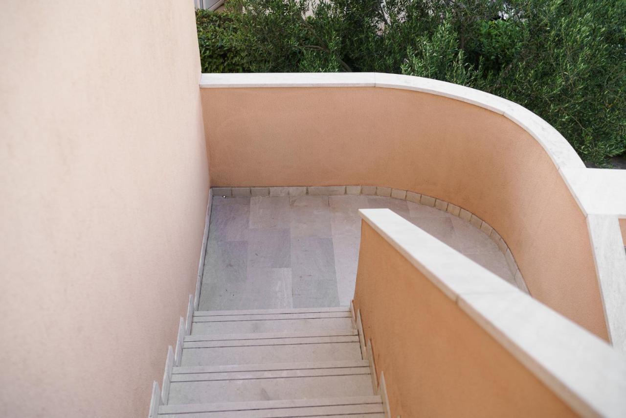 Apartmani Nedoklan Srima Zewnętrze zdjęcie